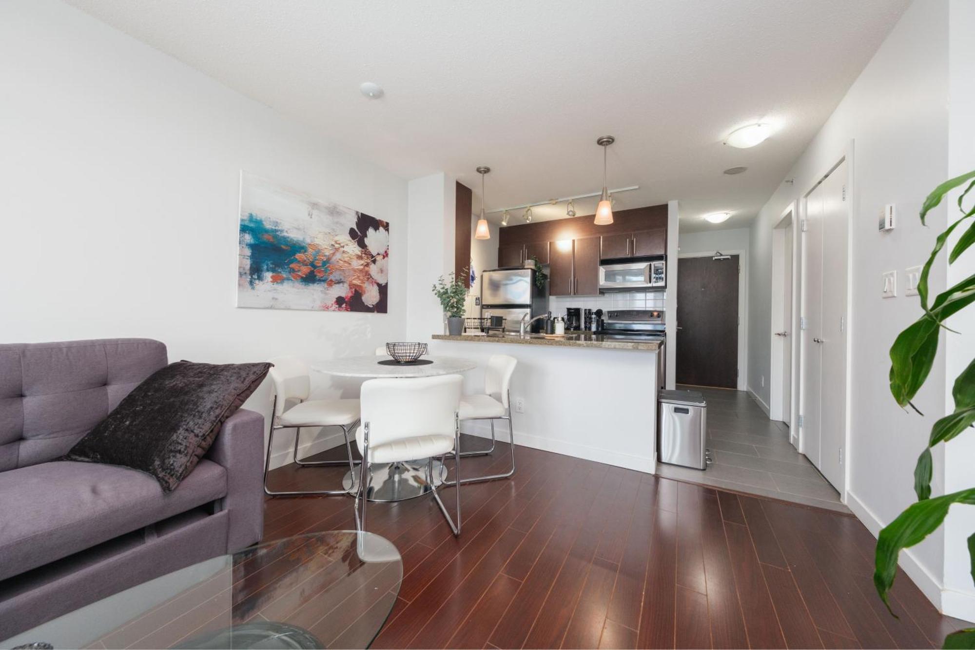 Central 1-Bedroom Apartment With Pool, Jacuzzi & Sauna Vancouver Zewnętrze zdjęcie